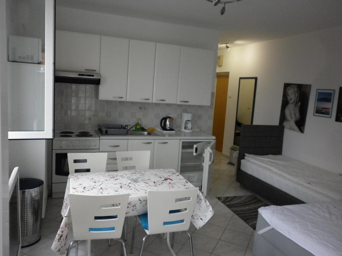 Apartment Antoncic Dramalj Exterior foto