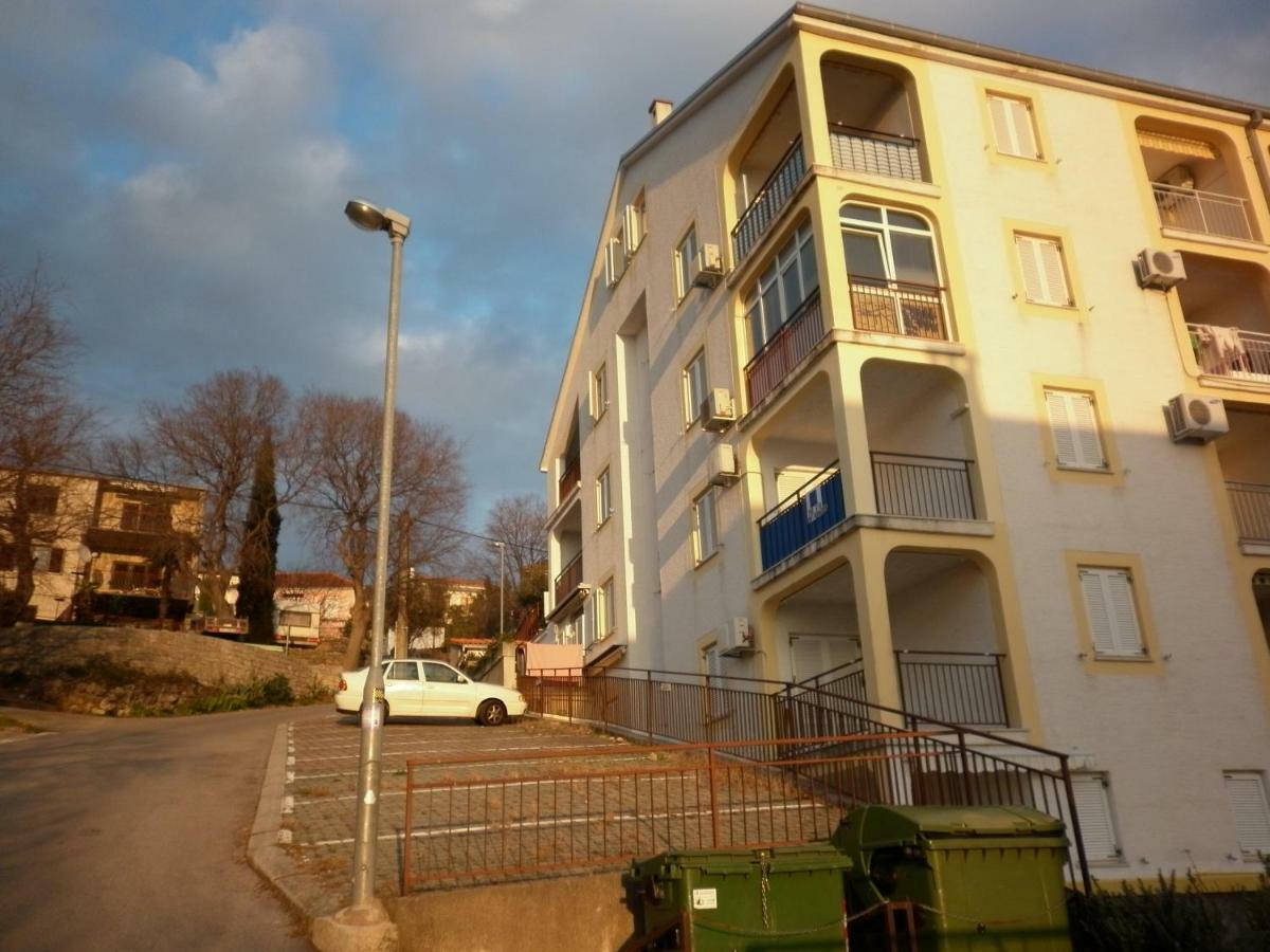 Apartment Antoncic Dramalj Exterior foto